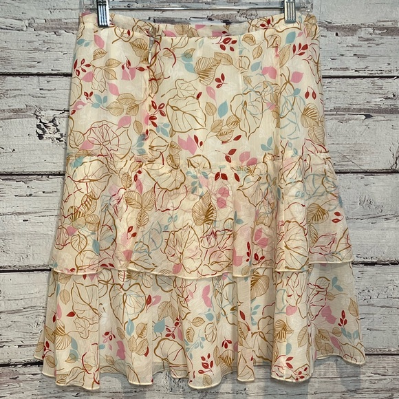 BERN & MORT Layered Ruffle Hem Cream Floral Print Skirt-10 - Picture 2 of 3